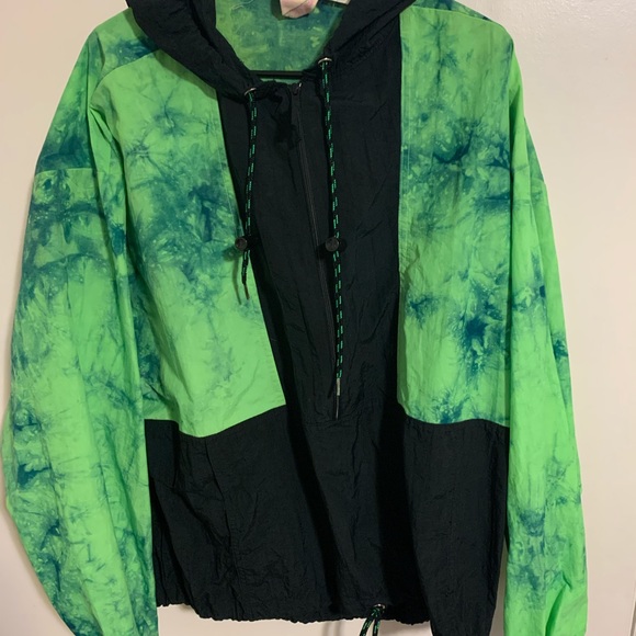 Vintage green and black draw strong windbreaker - Picture 3 of 3